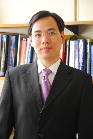 Dr Huang